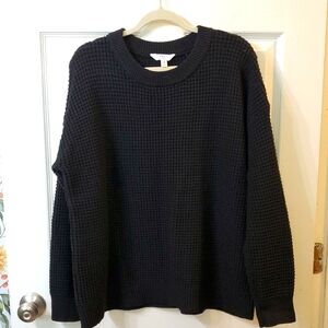 Time and Tru Woman's Black Crewneck Sweater